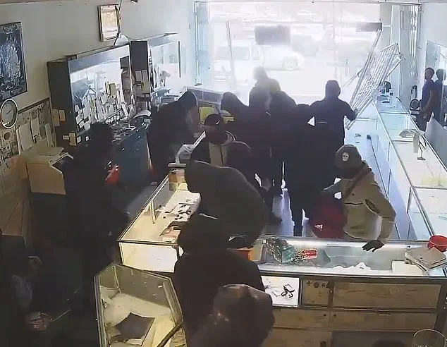 Brazen Daylight Robbery Shocks Vietnamese-American Community, 88-Year-Old Owner Injured