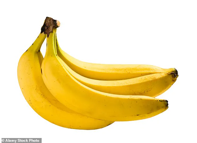 Expert Warns About Hidden Dangers in Popular Fruits, Urging Public to Reconsider Diets for Gut Health