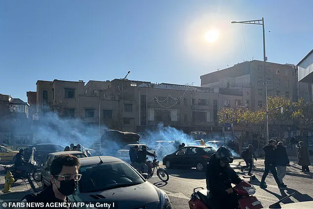 Trump Threatens Iran with Military Action Over Protest Crackdown, Saying U.S. Will 'Come to Their Rescue' Amid Netanyahu Meeting