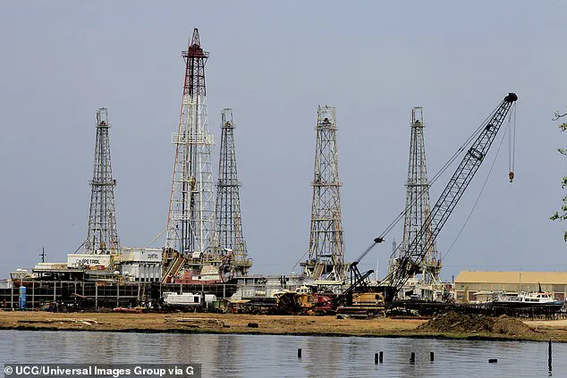 Trump Administration Announces Controversial Venezuela Oil Deal Amid Military Operations