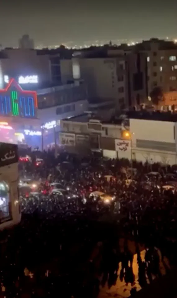 Iran Protests Surge Despite Internet Blackout and Crackdown: Over 570 Demonstrations Across 31 Provinces, Urgent Appeals for International Support