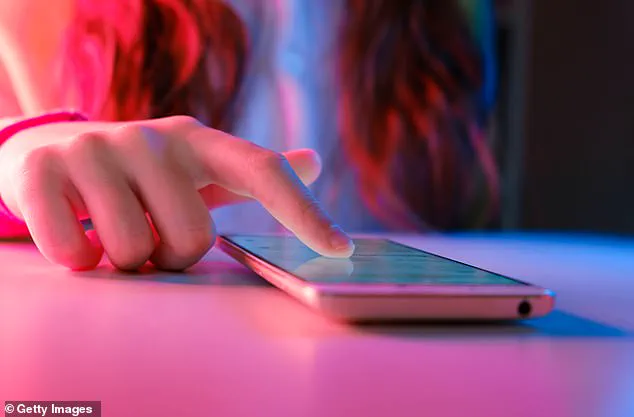 The Digital Siege on Focus: How Constant Distractions Are Shrinking Attention Spans and Threatening Cognitive Capacity