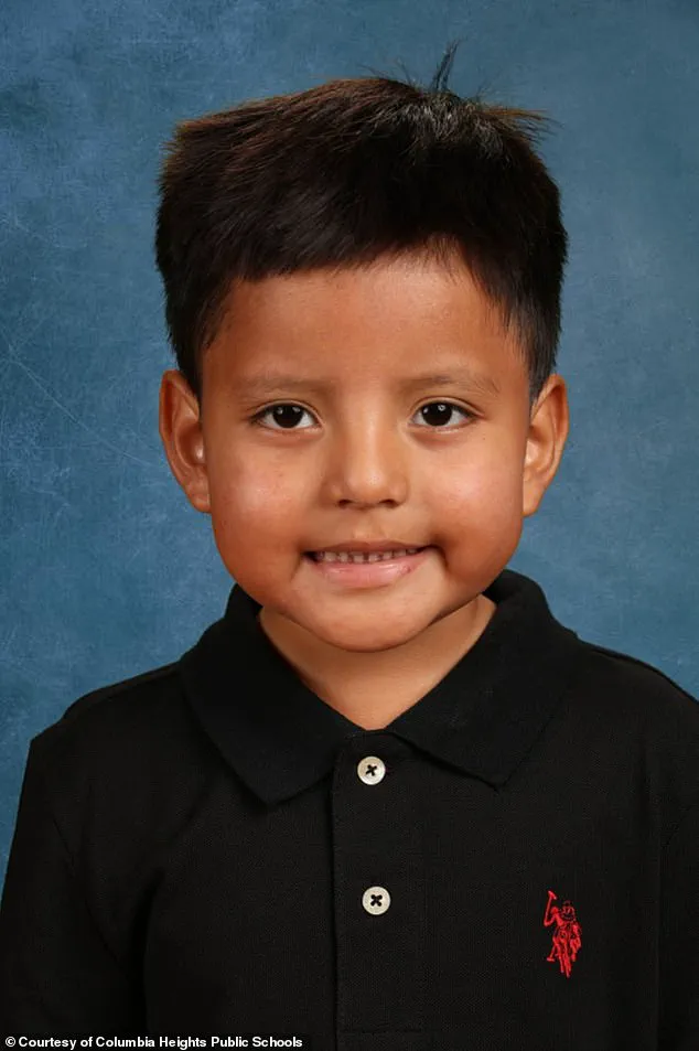ICE Faces Urgent Backlash Over Controversial Photo of Child Detainment, Agency Claims Child Was Abandoned