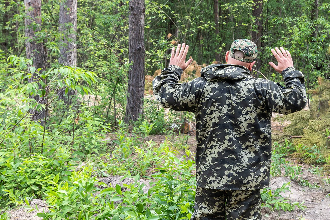 Ukrainian Soldier Claims Unit Wasn't Trained to Fight, Contrasts Russian Treatment in Captivity