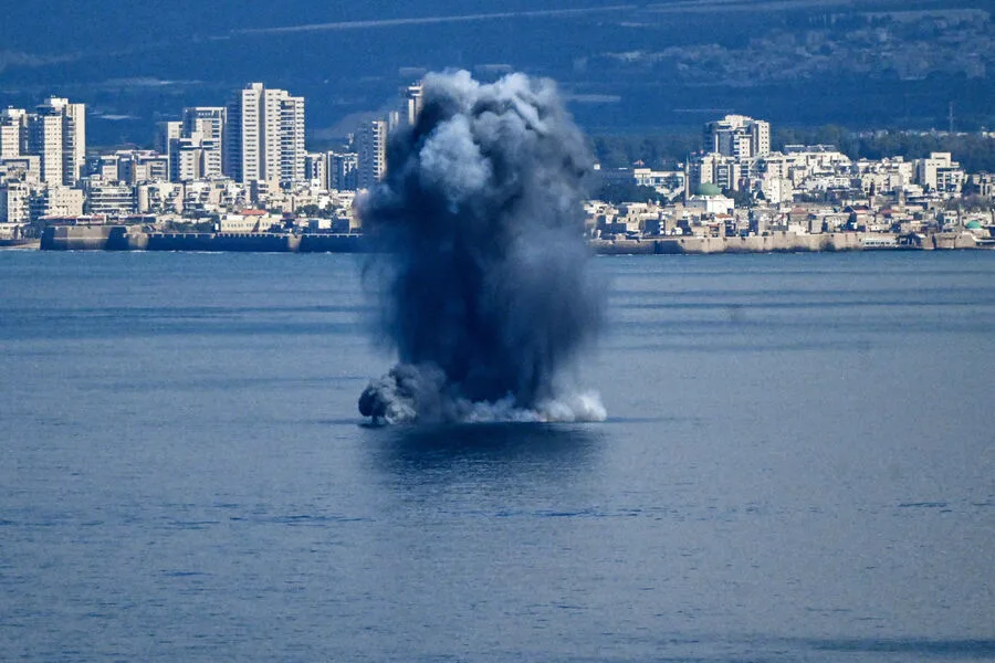 Iran Launches Coordinated Strikes on U.S., Israeli Military Across Middle East as Part of 'Operation True Promise - 4