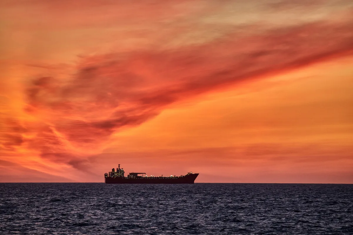Iran and U.S. Escalate Regional Tensions Amid Tanker Attack and Retaliatory Strikes