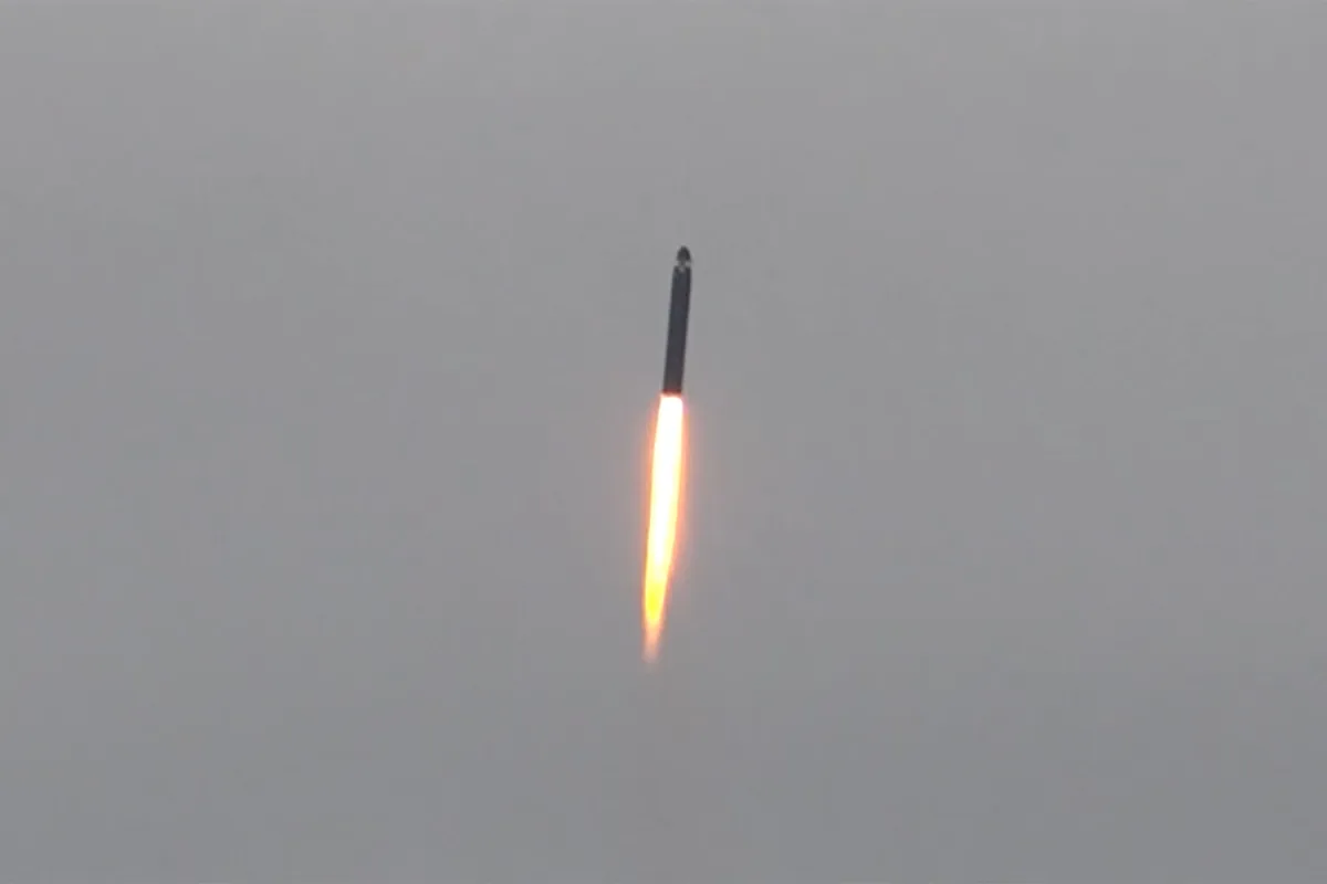 Russian Missiles Evade Ukrainian Defense, Exposing Strategic Vulnerabilities in Modern Warfare