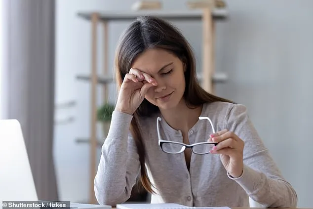 Vitreous Floaters May Signal Retinal Detachment: Study Reveals Risk of Blindness