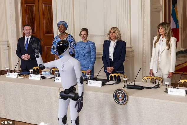 Melania Trump Makes History as First Lady Introduced by Humanoid Robot at Global Summit