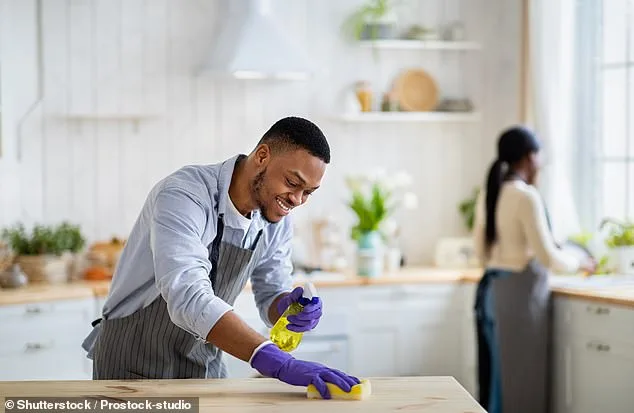 Inhalation of Cleaning Products Causes Severe Lung Damage, Study Finds: Risks Exceed Those of Accidental Ingestion