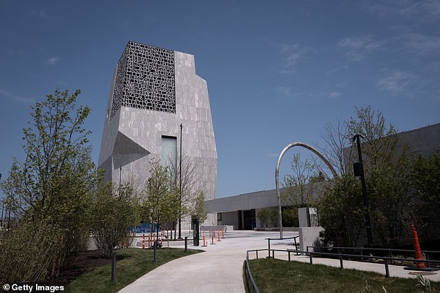 Furious Chicago revolt erupts over $850M Obama Center called monstrosity