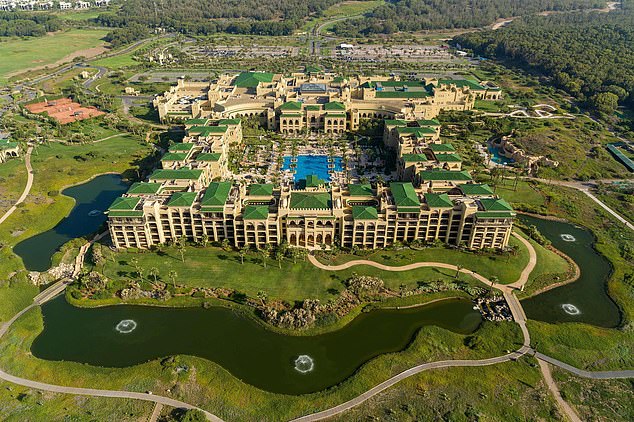 Moroccan Resort Debunks Golf Widow Stereotype with Luxury Spa